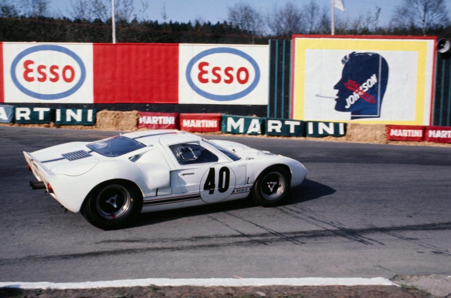  Ford GT40 Race Car 1967 года  (фото 1 из 1)